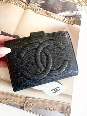 CHANEL Wallet Compact Caviar